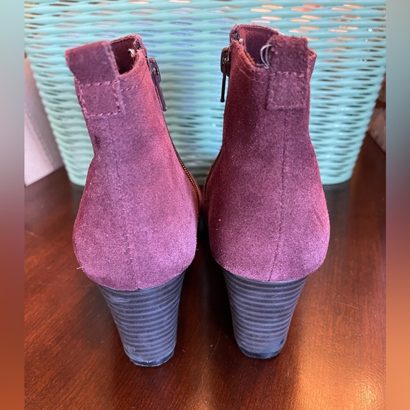 Womens Clarks Burgundy Leather Size Zip Ankle High Wedge Booties Boots - Picture 5 of 8